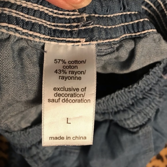 Maurices size large blue lightweight denim shorts - Picture 2 of 13